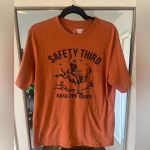 Bass Pro Shops Mens T-Shirt Safety Third Graphic Size L Large Tee cotton